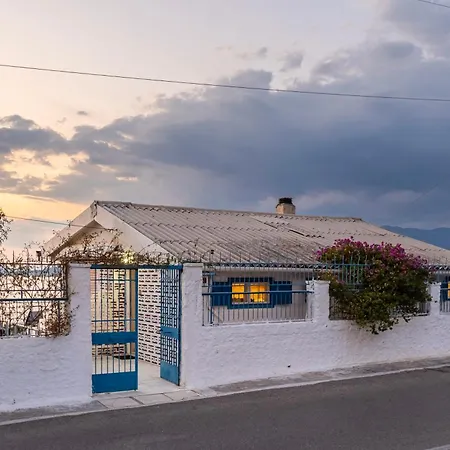 Seafront House - Infinite Blue In Mikra Mantineia 펜션 *