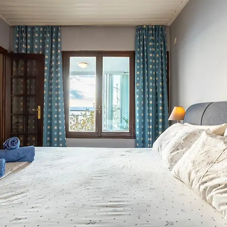 펜션 Seafront House - Infinite Blue In Mikra Mantineia *
