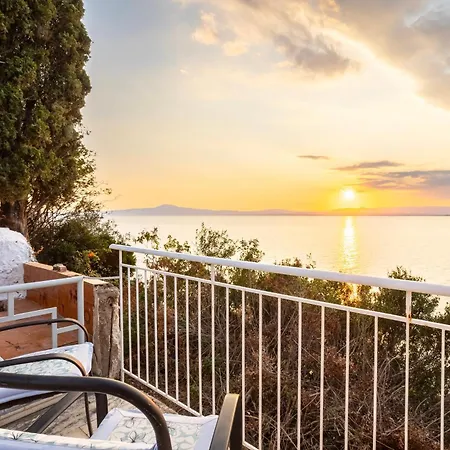 Seafront House - Infinite Blue In Mikra Mantineia *