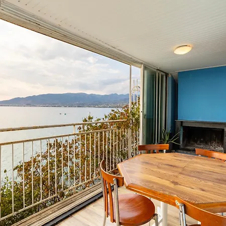 펜션 Seafront House - Infinite Blue In Mikra Mantineia *